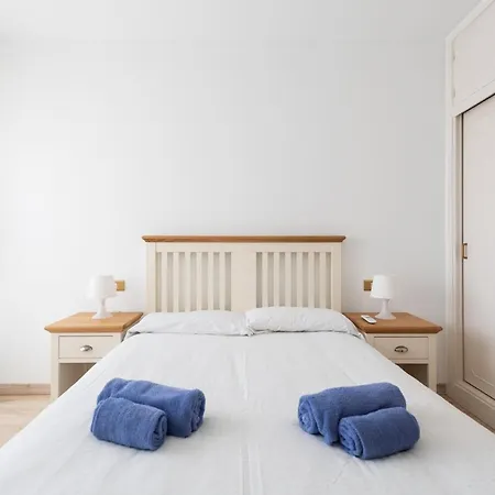 Centric 2br Flat 5 Min Walk To Las Canteras Beach Appartamento